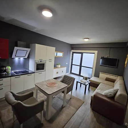 Apartment Hill